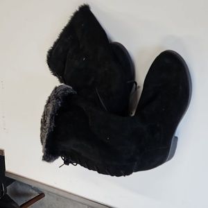Women size 8 winter boots